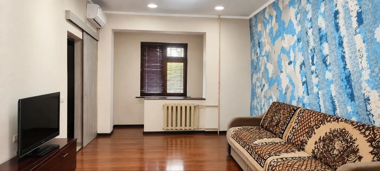 Сотилади 2 хонали квартира, 51 м², 1/4 қават — Мирзо Улуғбек тумани