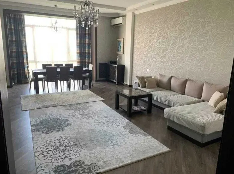 Ijaraga beriladi 3 xonali kvartira, 150 m², 6/8 qavat — Mirobod tumani