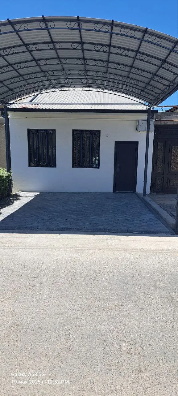Сотилади 3 хонали ҳовли уй, 1,7 сотих, 80 м², 1 қаватли — Юнусобод тумани