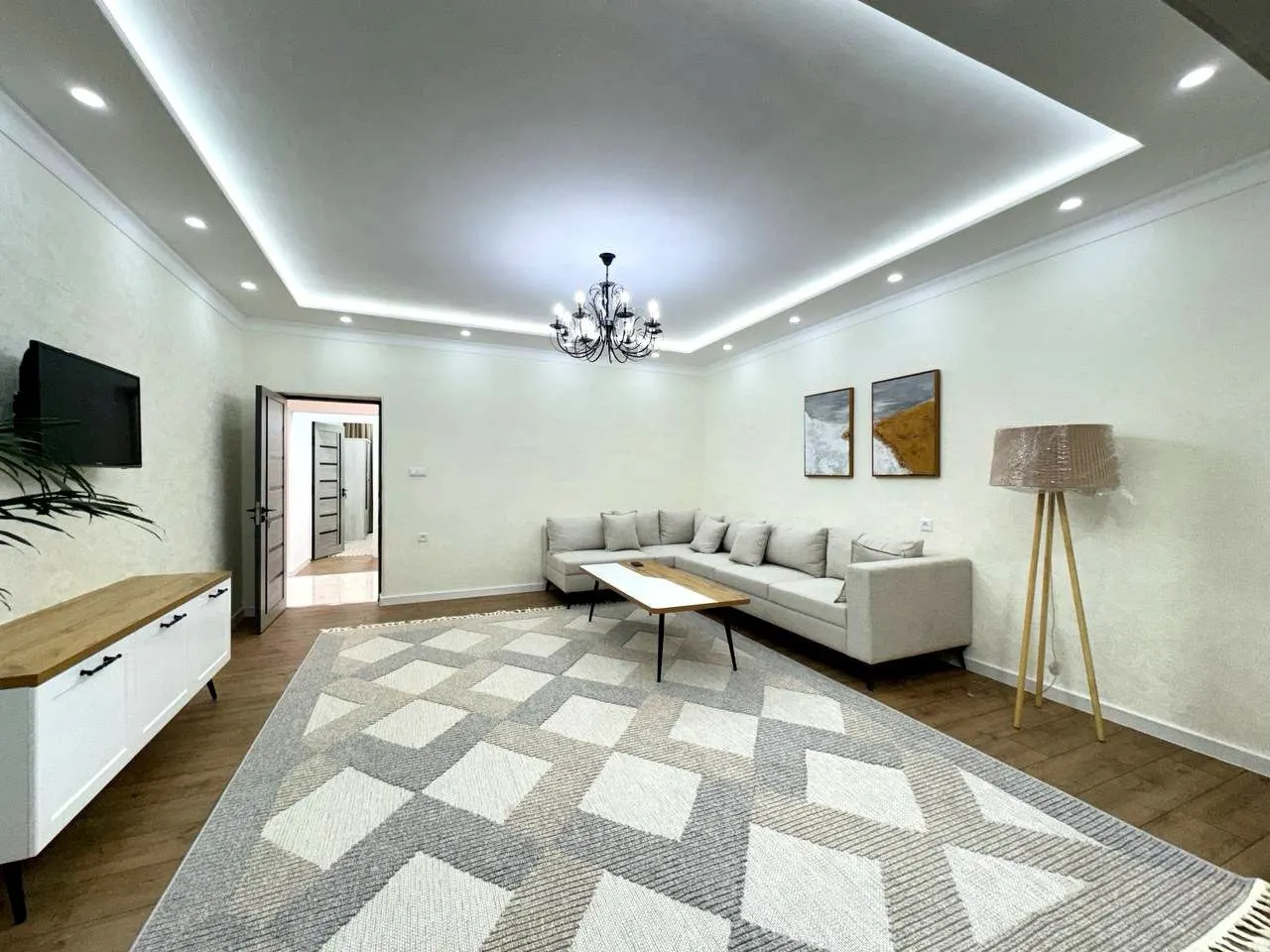 Ijaraga beriladi 3 xonali kvartira, 80 m², 4/10 qavat — Mirzo Ulugʻbek tumani