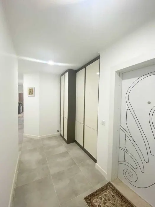 Ижарага берилади 2 хонали квартира, 70 м², 2/9 қават — Яккасарой тумани