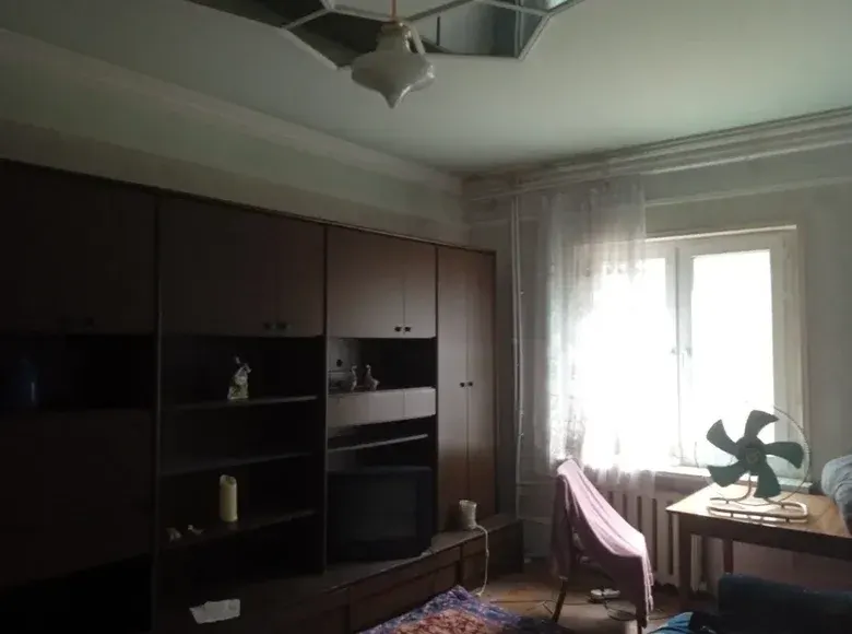 Сотилади 2 хонали квартира, 2/4 қават — Томди тумани