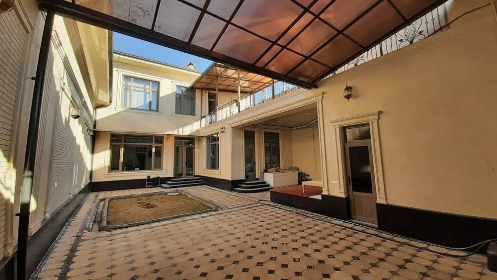 Ижарага берилади 6 хонали ҳовли уй, 3 сотих, 270 м² — Чилонзор тумани