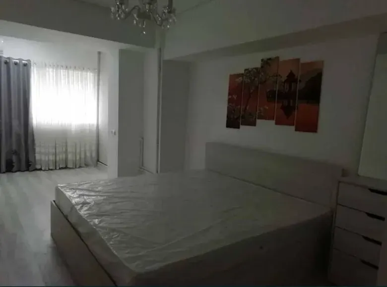 Сотилади 3 хонали квартира, 70 м², 4/9 қават — Мирзо Улуғбек тумани