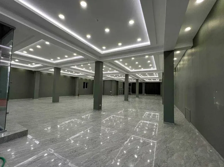 Ижарага берилади тижорат биноси, 1580 м², 3/3 қават — Яккасарой тумани