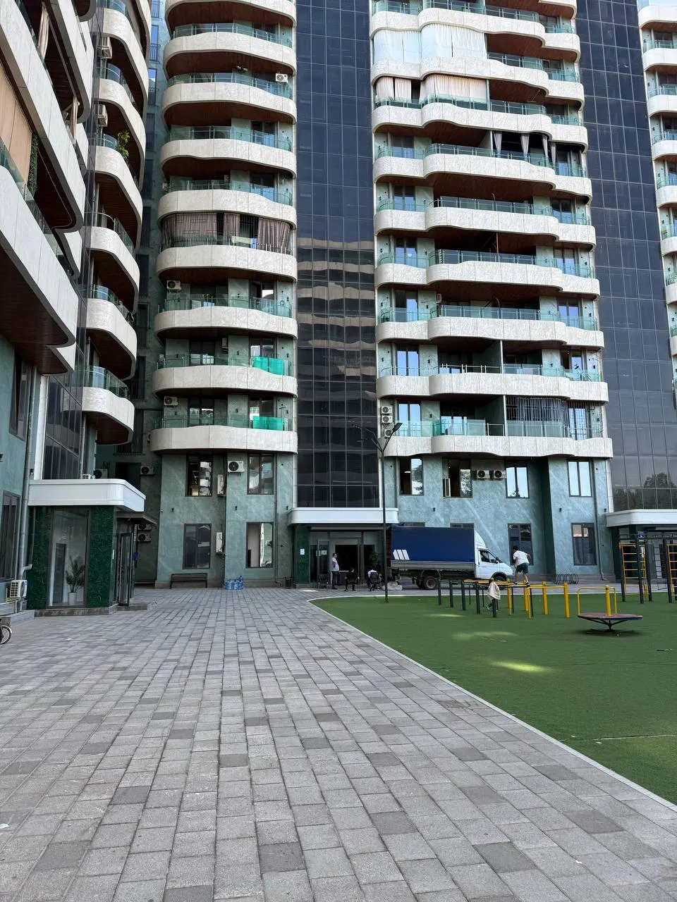 Sotiladi 5 xonali kvartira, 137 m², 10/12 qavat — Yunusobod tumani