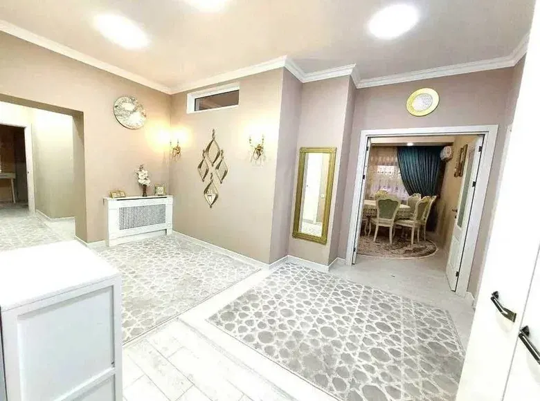 Сотилади 3 хонали квартира, 100 м², 2/5 қават — Олмазор тумани