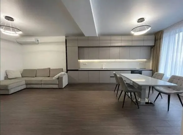 Сдаётся 3-комнатная квартира, 160 м², 4/8 этаж — Мирабадский район