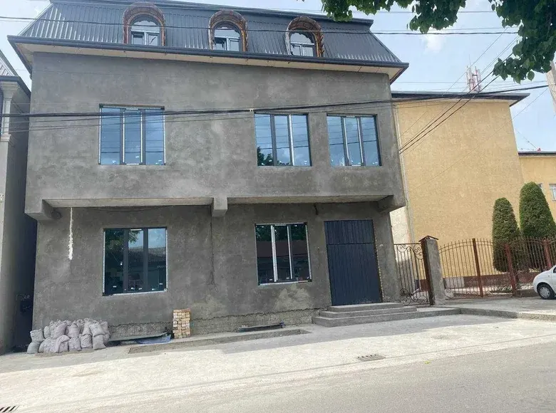 Сотилади тижорат биноси, 800 м², 1/3 қават — Учтепа тумани