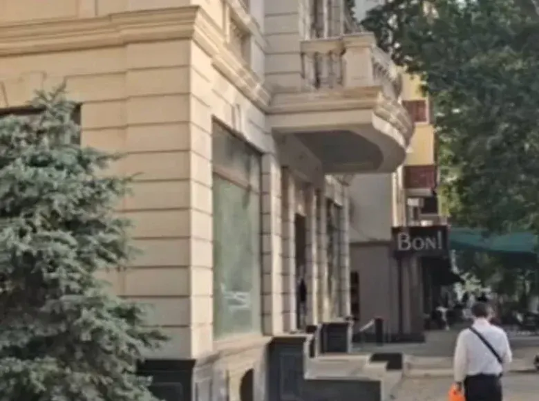 Сотилади тижорат биноси, 1350 м², 3 сотих — Яккасарой тумани