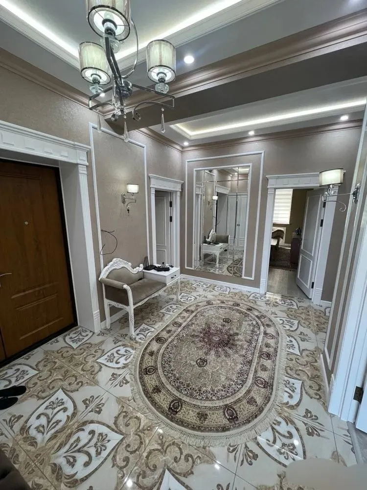 Продаётся 4-комнатная квартира, 120 м², 7/8 этаж — Яккасарайский район