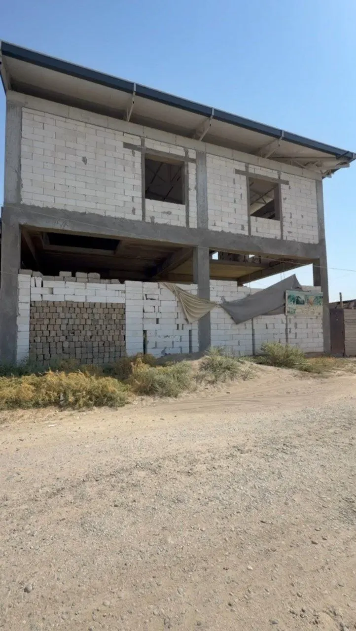 Продаётся дом, 10 сот., 2 этажа — Зангиатинский район