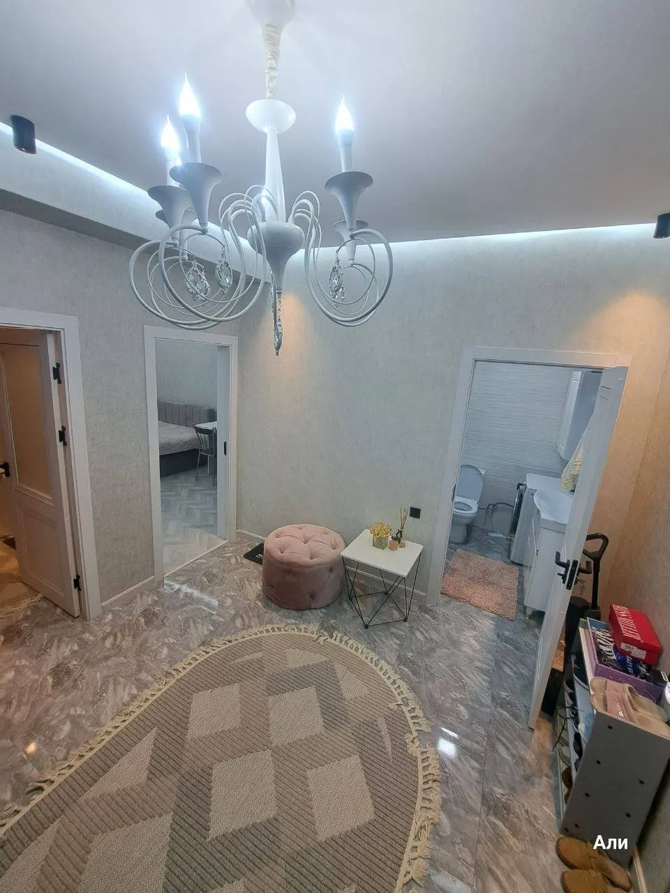 Sotiladi 2 xonali kvartira, 53 m², 2/10 qavat — Yakkasaroy tumani