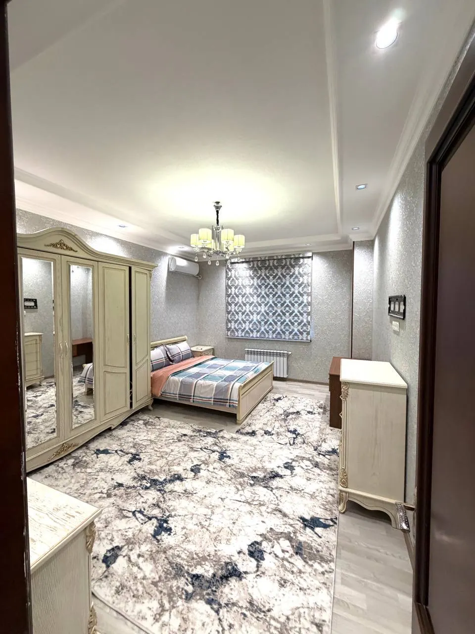 Sotiladi 4 xonali kvartira, 194 m², 8/9 qavat — Chilonzor tumani