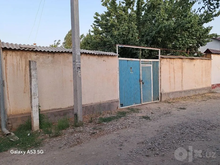 Sotiladi 2 xonali hovli uy, 50 sotix, 480 m², 1 qavatli — Toshkent viloyati