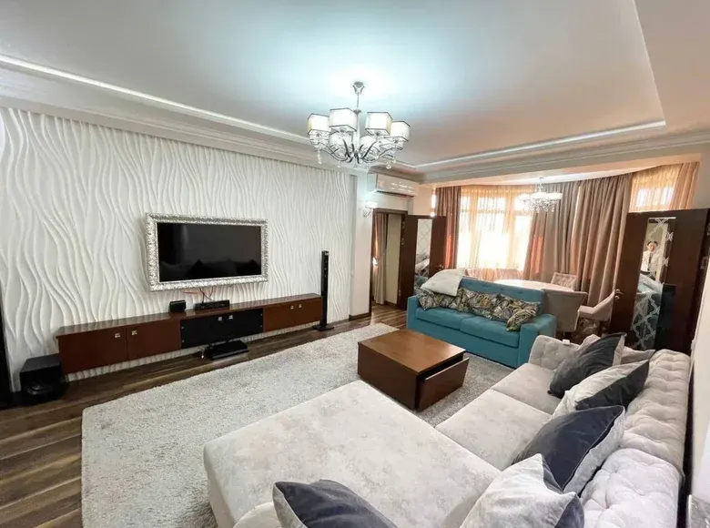 Сдаётся 3-комнатная квартира, 102 м², 4/8 этаж — Яккасарайский район