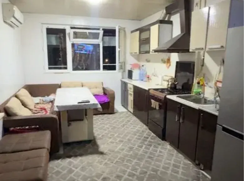 Sotiladi 4 xonali kvartira, 80 m² — Sergeli tumani