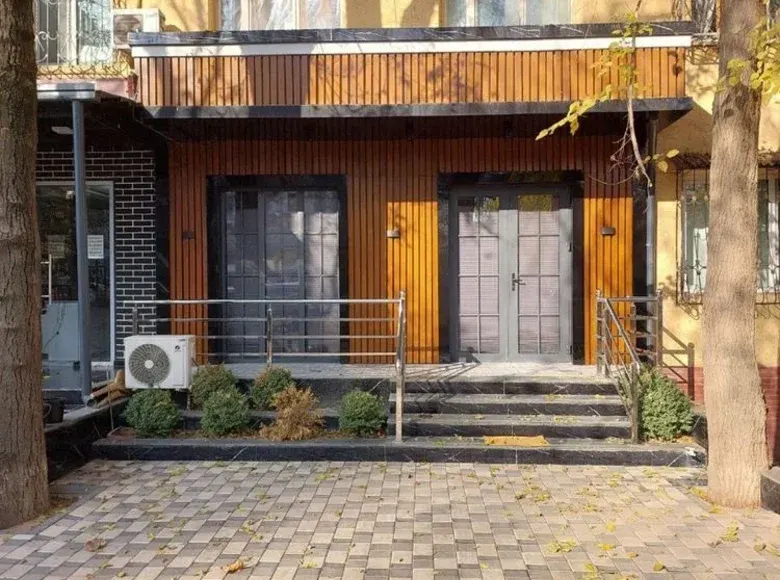 Ижарага берилади тижорат биноси, 84 м² — Мирзо Улуғбек тумани