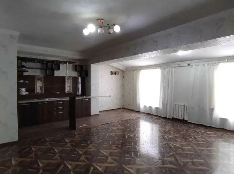 Сотилади 3 хонали квартира, 124 м², 4/4 қават — Самарқанд шаҳри