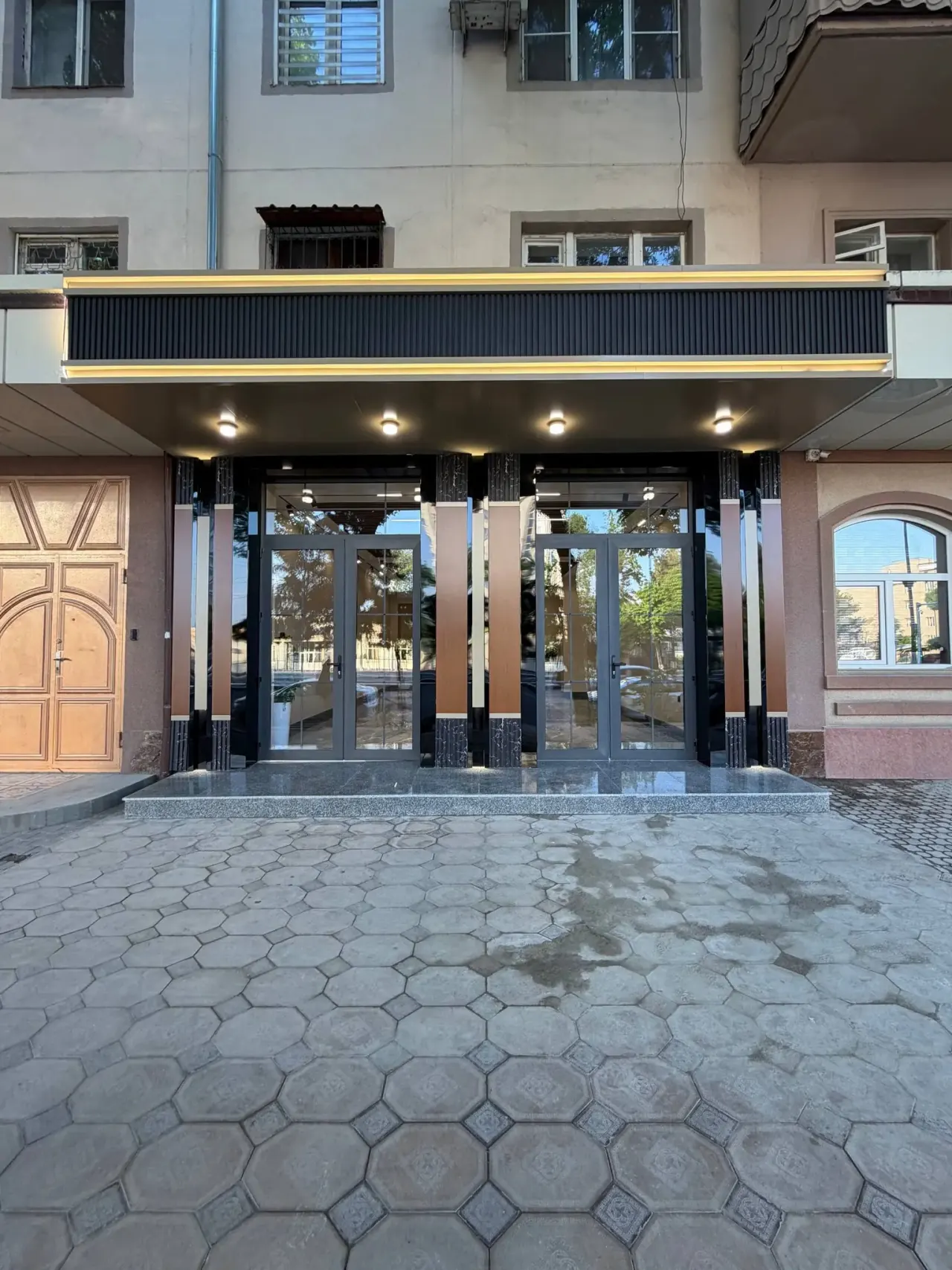 Сотилади тижорат биноси, 80 м², 1/5 қават — Яккасарой тумани