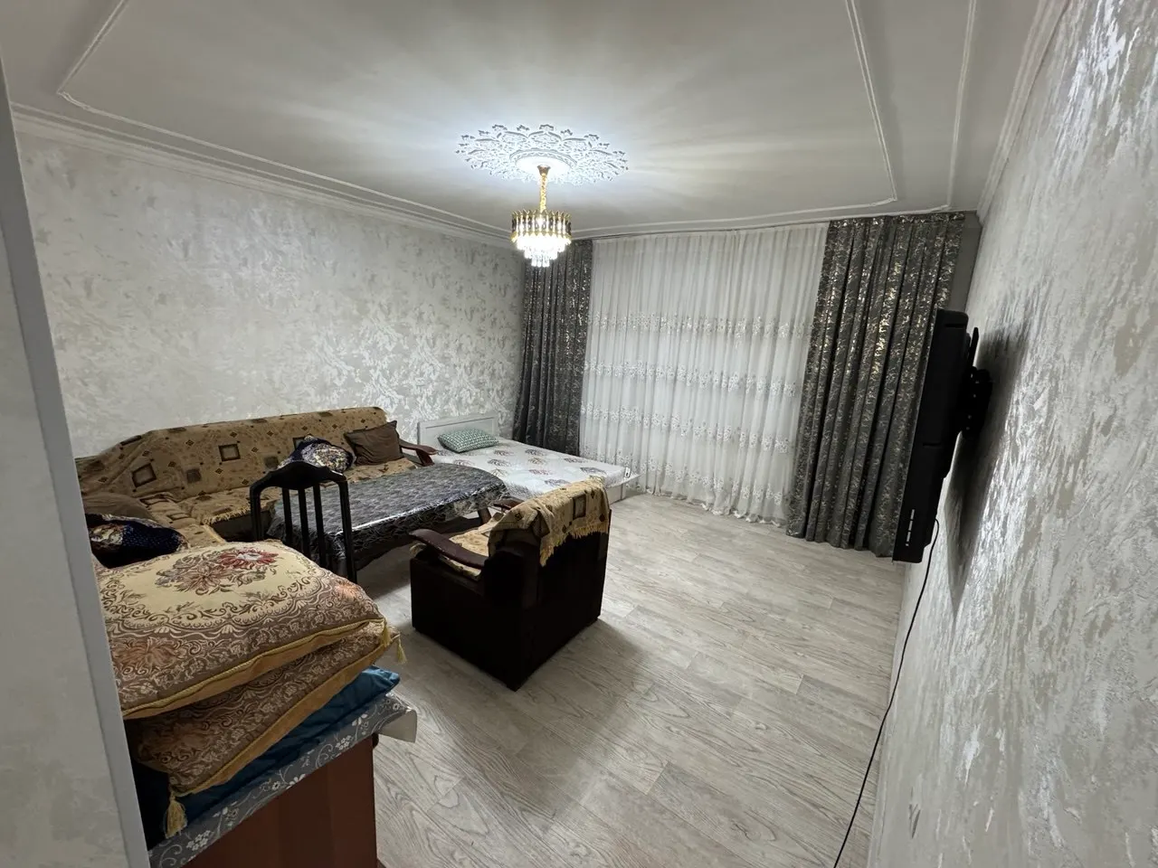 Сдаётся 4-комнатная квартира, 97 м², 5/9 этаж — Учтепинский район