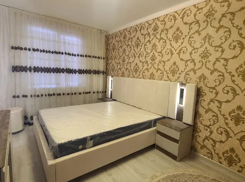 Kunlik ijaraga 2 xonali kvartira, 70 m², 12/16 qavat — Yashnobod tumani