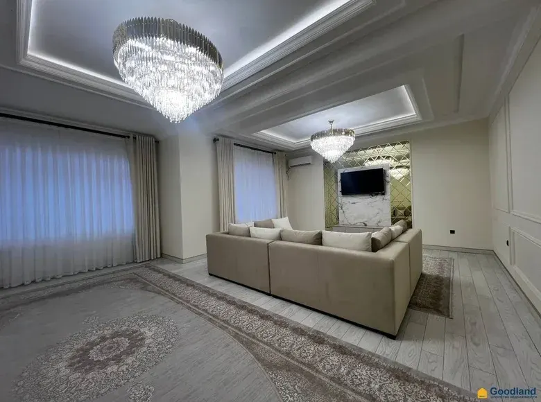 Ижарага берилади 5 хонали квартира, 250 м², 3/6 қават — Яккасарой тумани