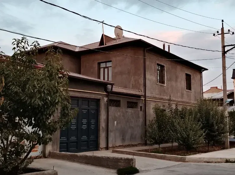 Продаётся 8-комнатный дом, 2 сот., 200 м² — Сергелийский район