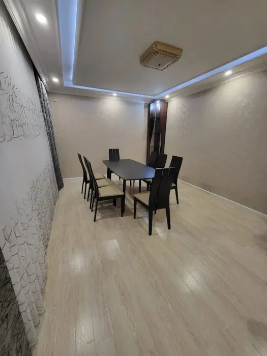 Сдаётся 4-комнатная квартира, 90 м², 8/16 этаж — Мирабадский район
