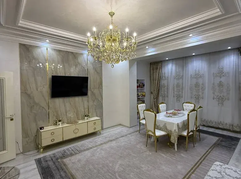 Сотилади 3 хонали квартира, 84 м², 1/5 қават — Миробод тумани