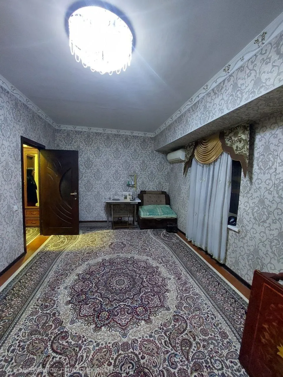 Сотилади 1 хонали квартира, 42 м², 2/4 қават — Олмазор тумани