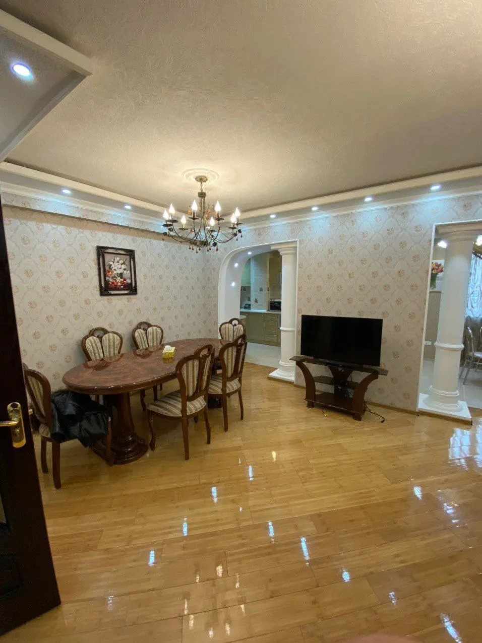 Сдаётся 4-комнатная квартира, 100 м², 2/4 этаж — Мирзо-Улугбекский район