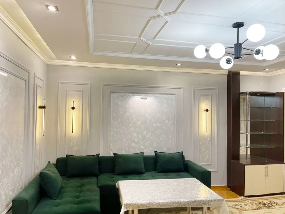 Сдаётся 4-комнатная квартира, 101 м², 2/4 этаж — Мирабадский район