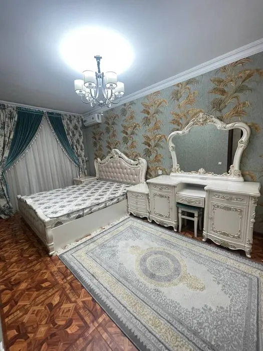 Сдаётся 3-комнатная квартира, 77 м², 4/4 этаж — Учтепинский район