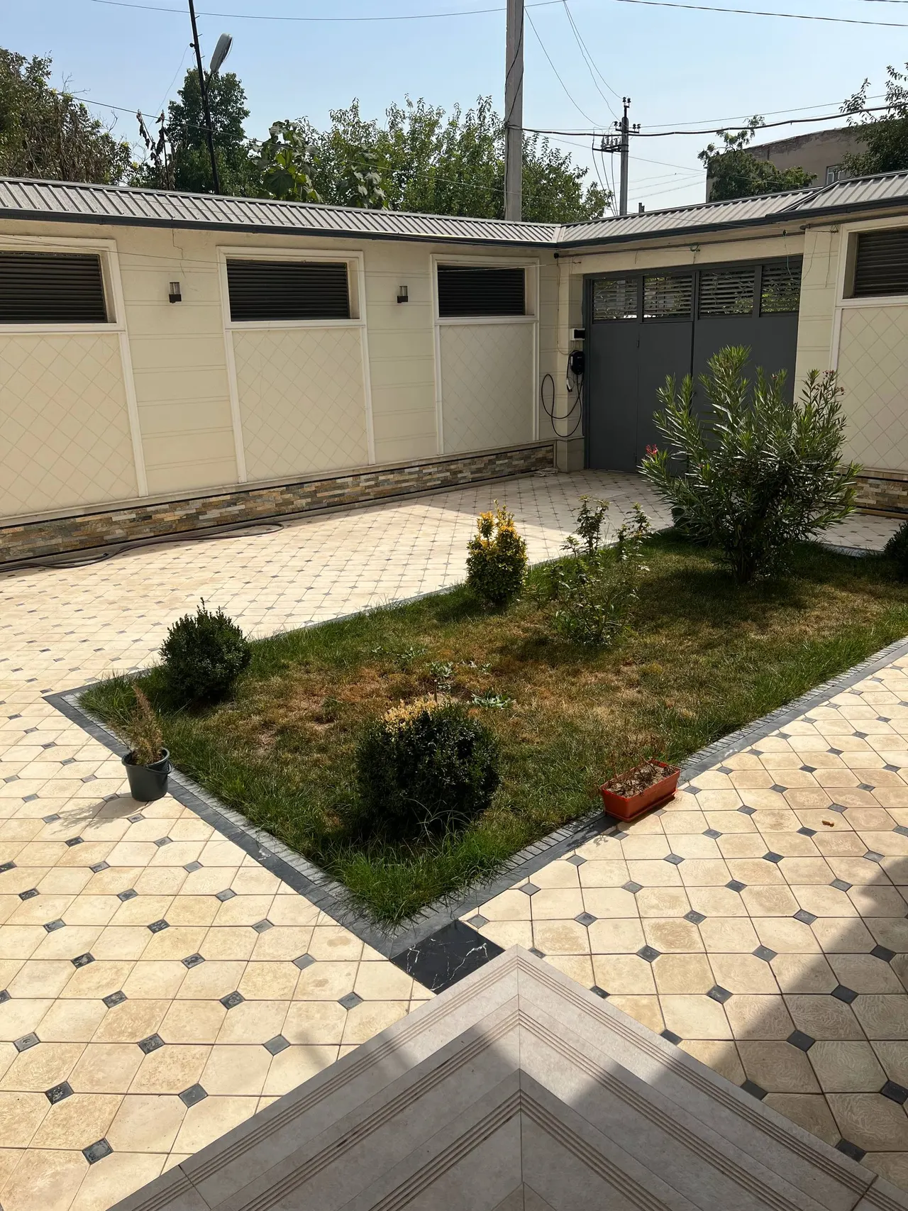 Ижарага берилади ҳовли уй, 2,2 сотих, 245 м², 2 қаватли — Қибрай тумани