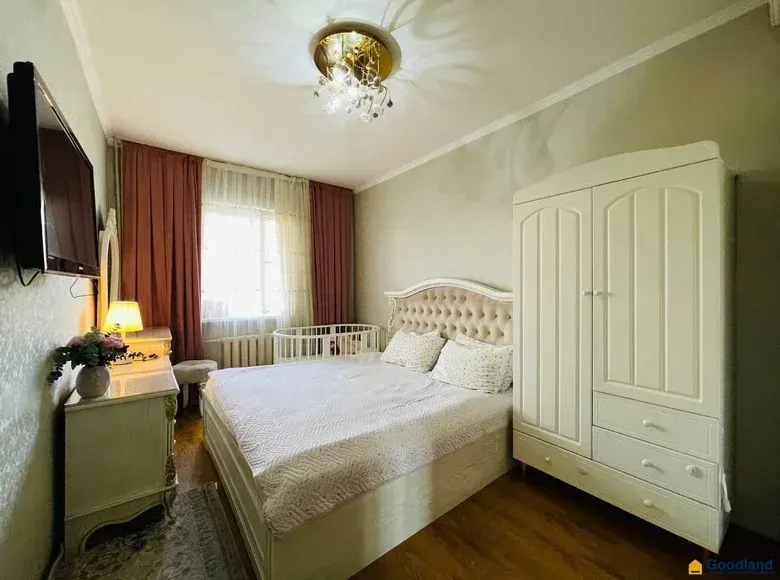 Продаётся 4-комнатная квартира, 94 м², 4/9 этаж — Мирабадский район
