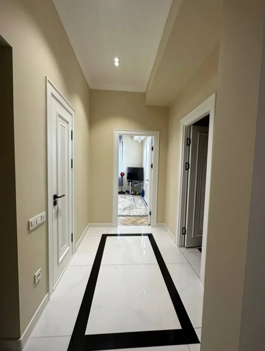 Продаётся 3-комнатная квартира, 92 м², 1/9 этаж — Чиланзарский район