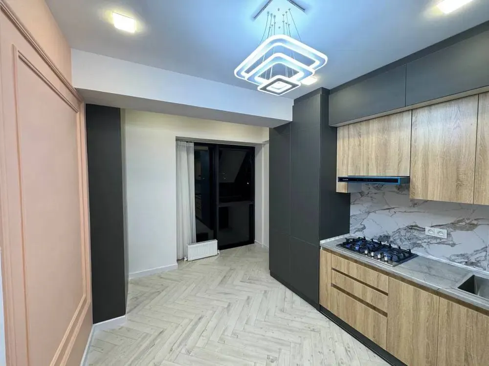 Sotiladi 2 xonali kvartira, 68 m², 4/10 qavat — Yashnobod tumani