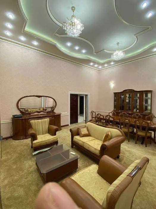 Ижарага берилади 3 хонали квартира, 130 м², 3/7 қават — Миробод тумани