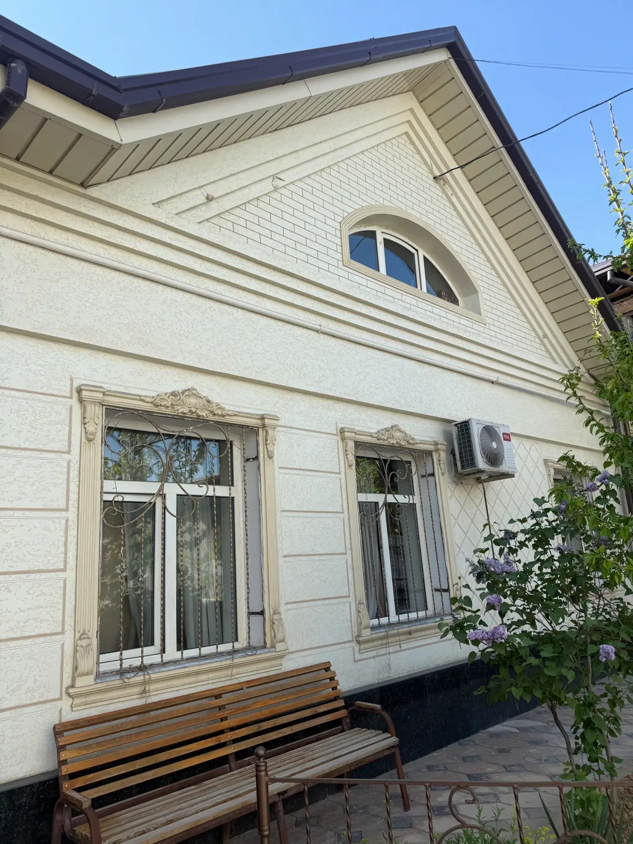 Сотилади 7 хонали дала ҳовли, 4 сотих, 200 м² — Шайхонтоҳур тумани