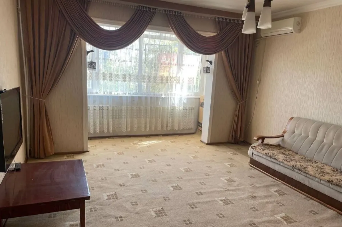 Сдаётся 3-комнатная квартира, 75 м², 3/4 этаж — Яшнабадский район