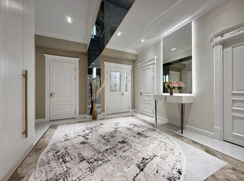 Продаётся 4-комнатная квартира, 130 м², 4/8 этаж — Яшнабадский район