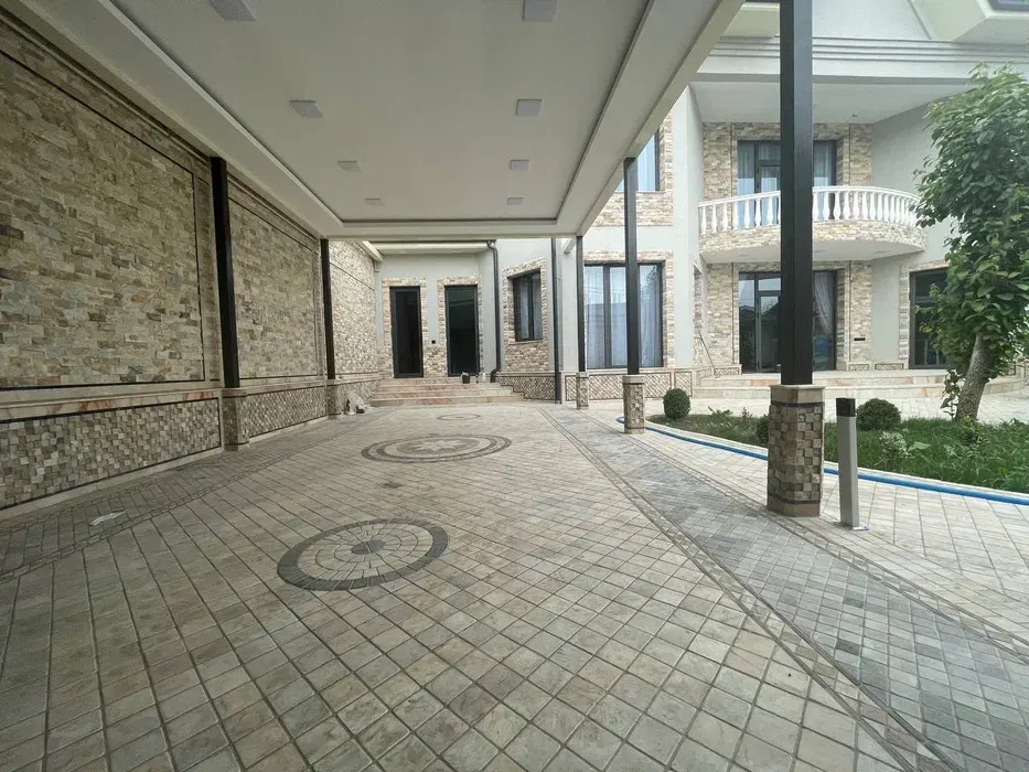 Ijaraga beriladi 5 xonali hovli uy, 4 sotix, 400 m², 1/2 qavat — Mirobod tumani
