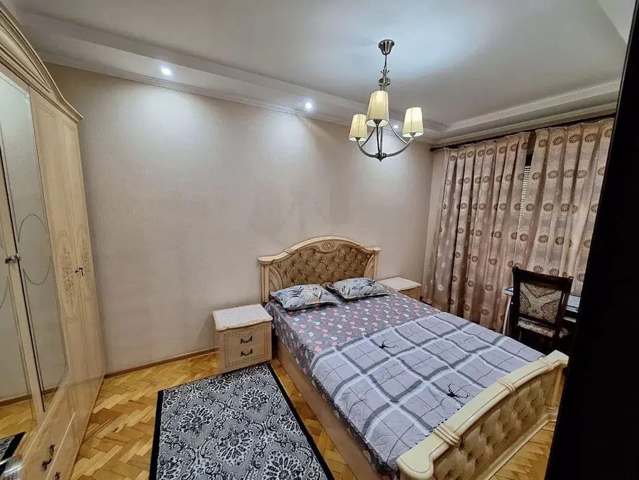Сдаётся 3-комнатная квартира, 70 м², 3/4 этаж — Мирабадский район