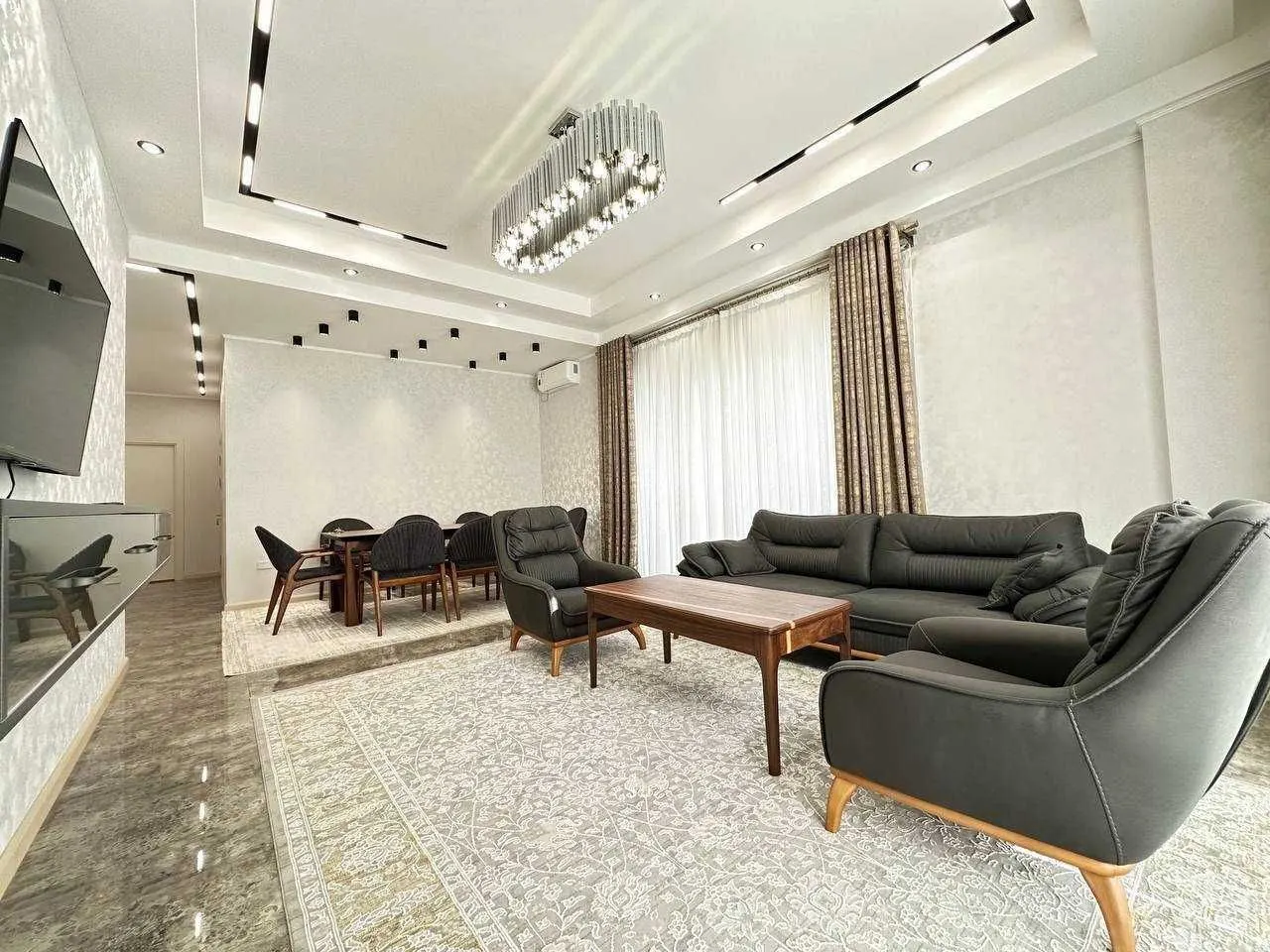 Сдаётся 3-комнатная квартира, 110 м², 3/8 этаж — Шайхантахурский район