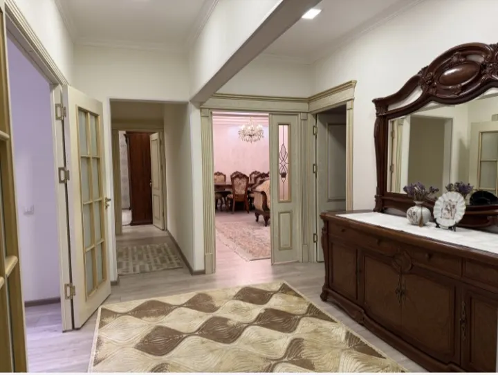 Ijaraga beriladi 5 xonali kvartira, 180 m², 3/9 qavat — Mirzo Ulugʻbek tumani