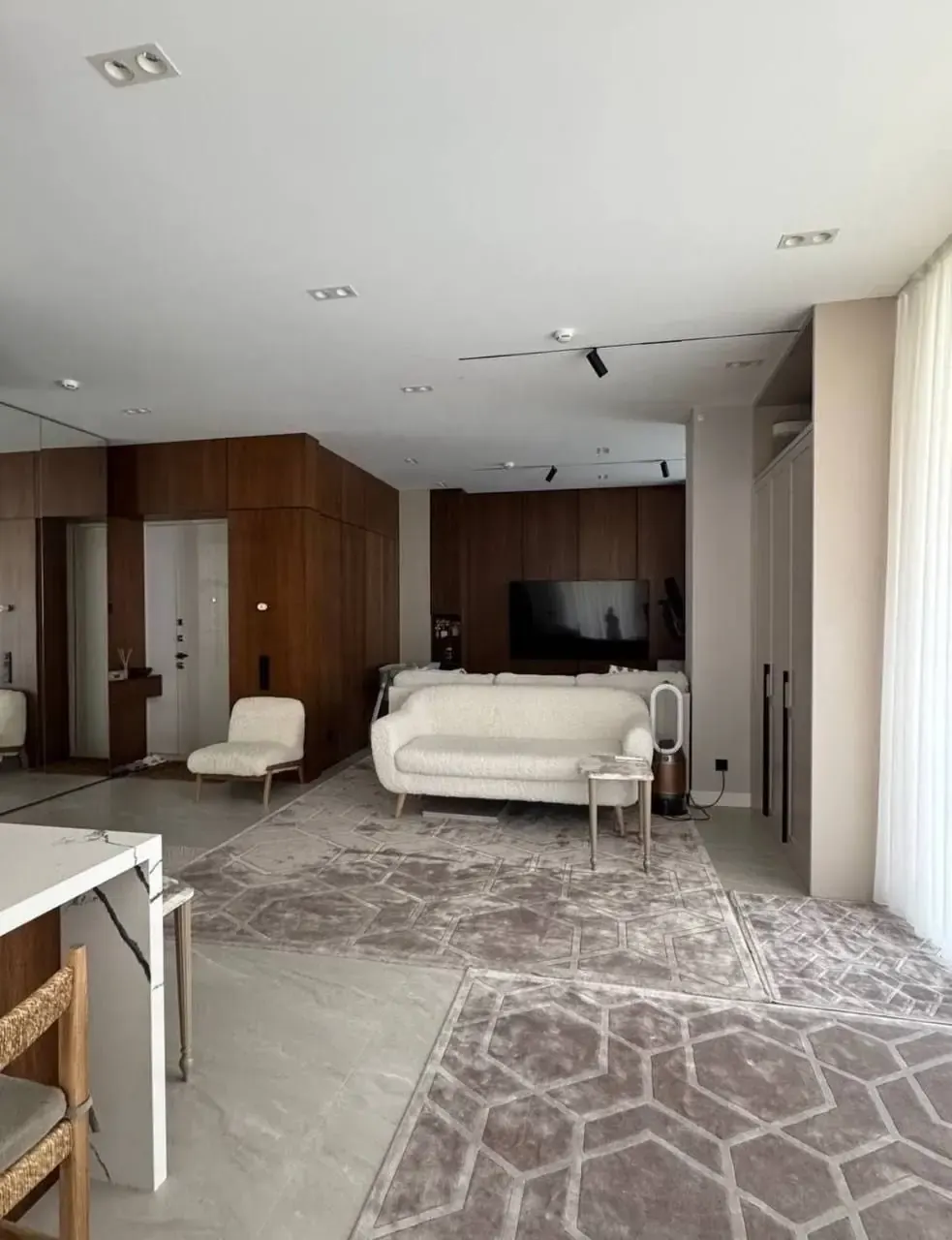 Продаётся 3-комнатная квартира, 107 м², 3/14 этаж — Яшнабадский район