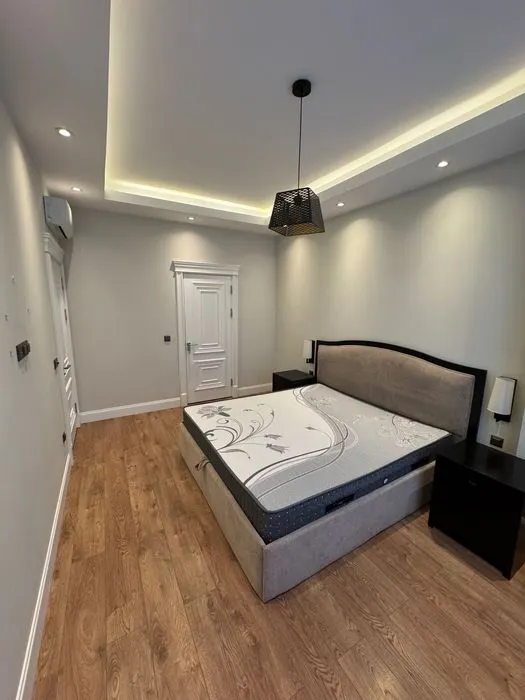 Сдаётся 3-комнатная квартира, 99 м², 1/9 этаж — Шайхантахурский район