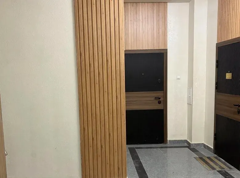 Сдаётся 4-комнатная квартира, 112 м², 1/5 этаж — Яшнабадский район