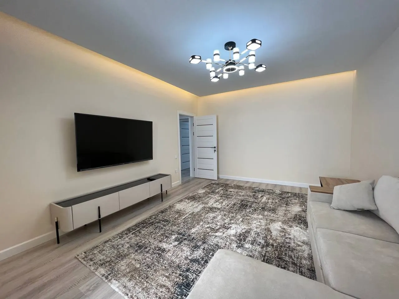 Сдаётся 4-комнатная квартира, 100 м², 2/4 этаж — Мирабадский район